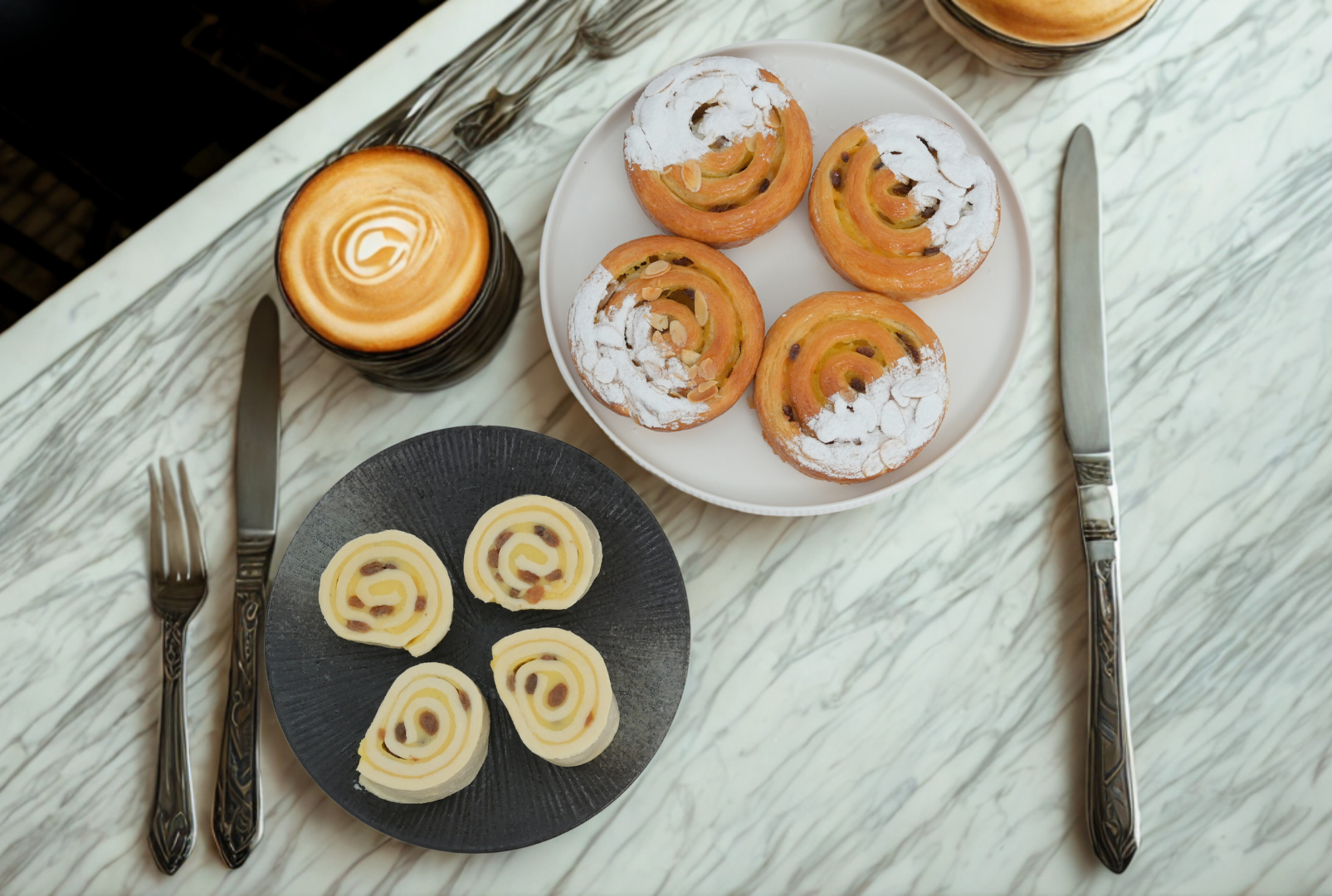 Bánh cuộn nho khô 80g*4